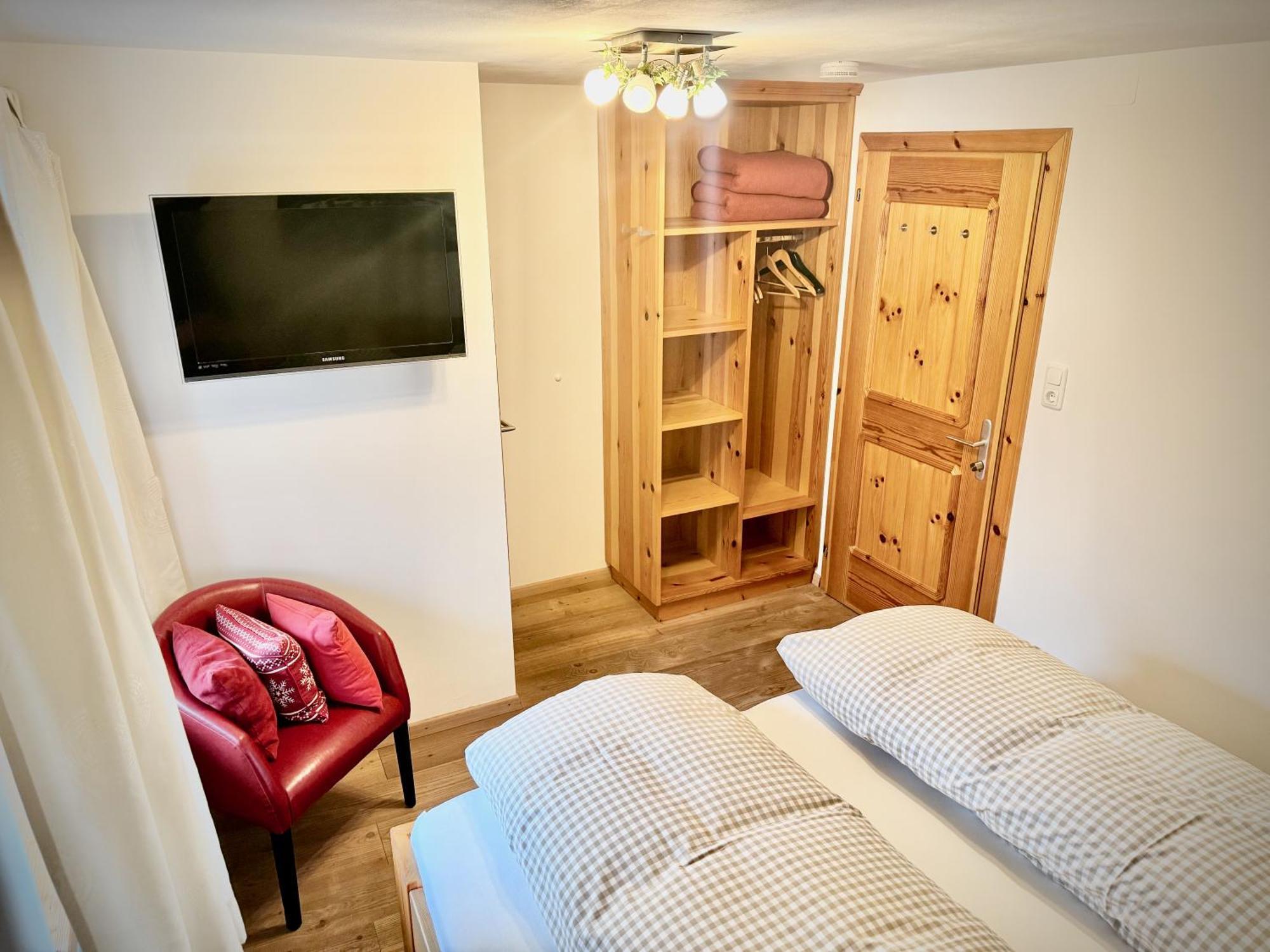 Rafting Camp Palfau Guest House Екстериор снимка